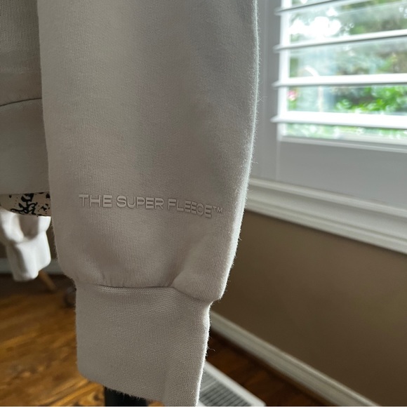 EUC Aritzia The Super Fleece Zip-Up Hoodie - Taupe - Small - Picture 3 of 8